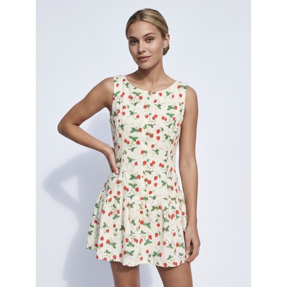 Bailey Rose Strawberry Print Dress Medium Coquette Cottagecore  Medium - Picture 10 of 10
